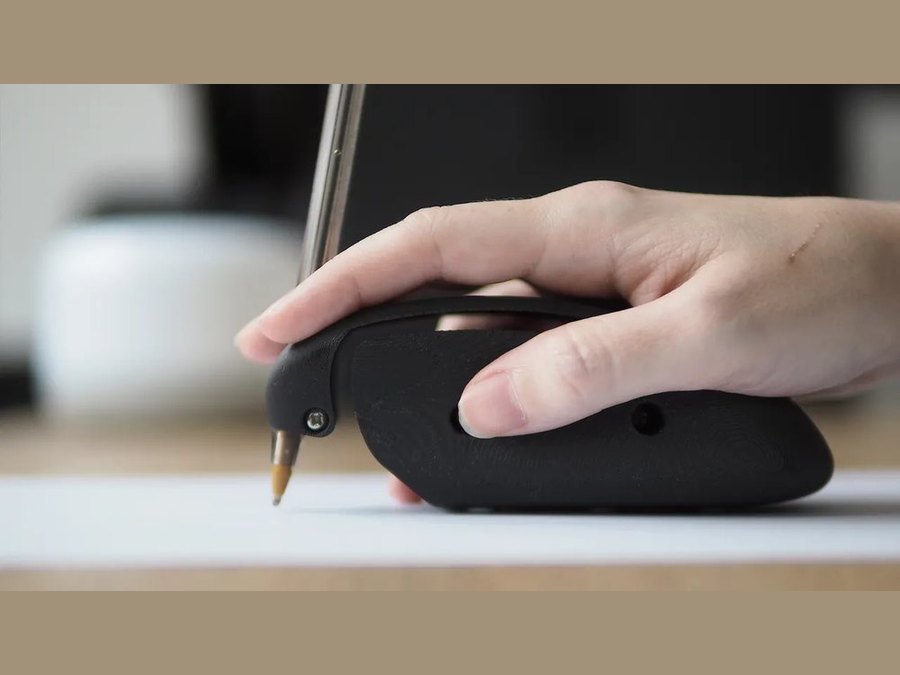 DRAG Writing Tool, a free 3D printed assistive device